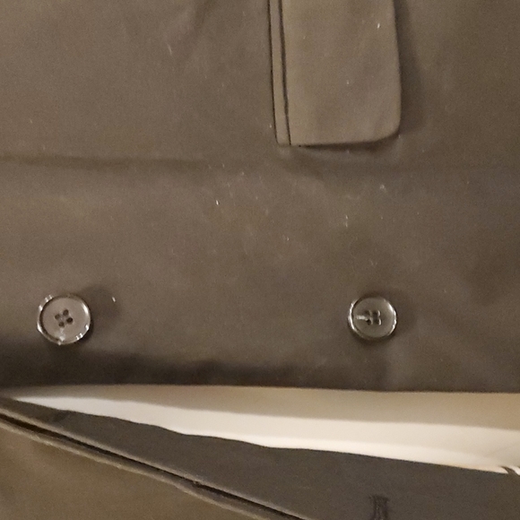 Brooks Brothers - Picture 4 of 9